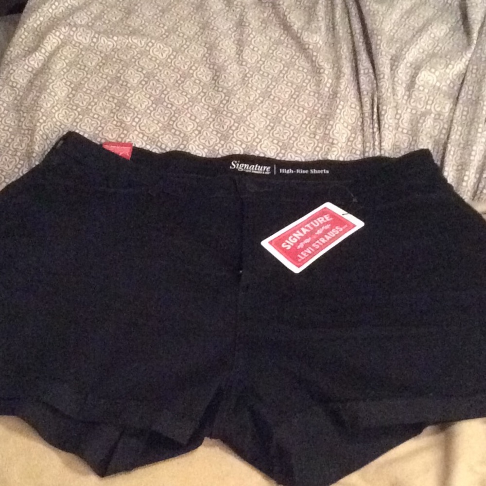 Signature High Rise Shorts by Levi Strauss